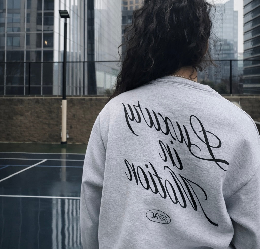 LUXURY IN MOTION CREWNECK
