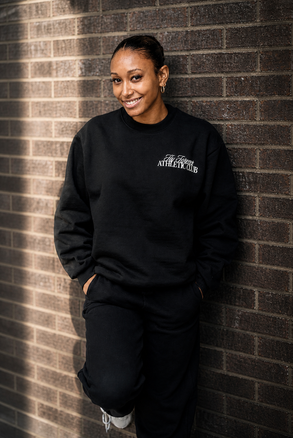 LUXURY IN MOTION CREWNECK BLACK