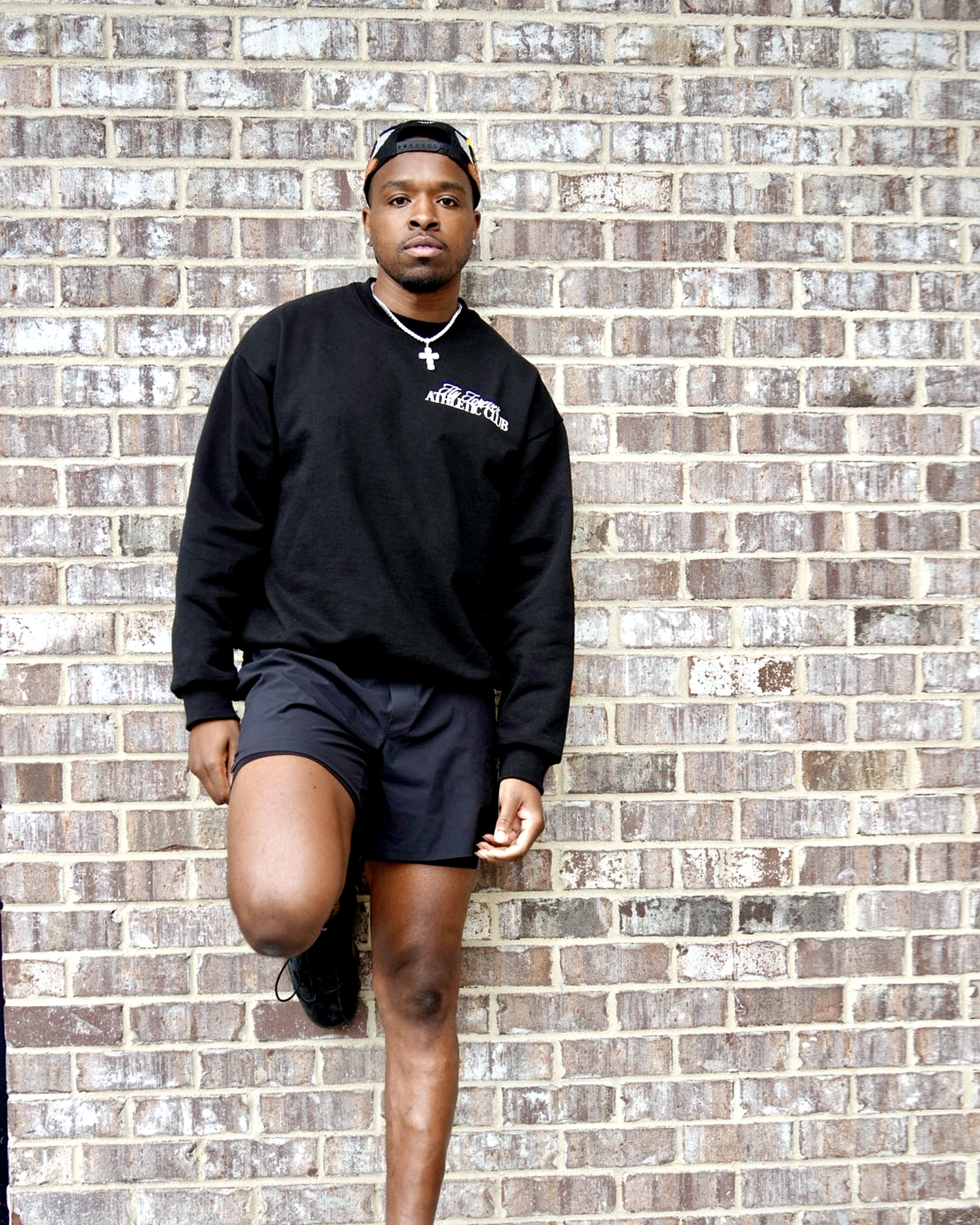 LUXURY IN MOTION CREWNECK BLACK